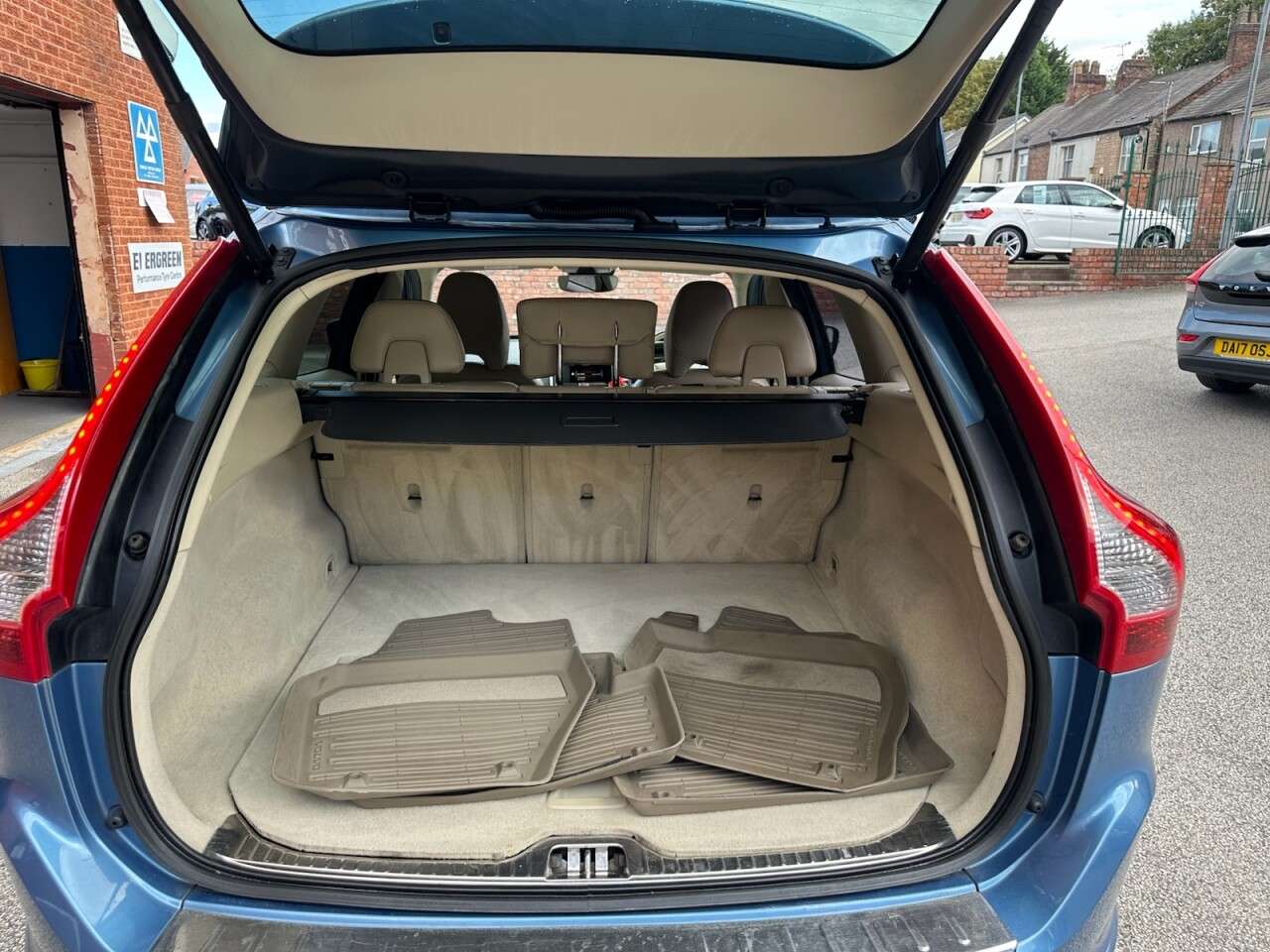 2015 VOLVO XC60 2015 VOLVO XC60