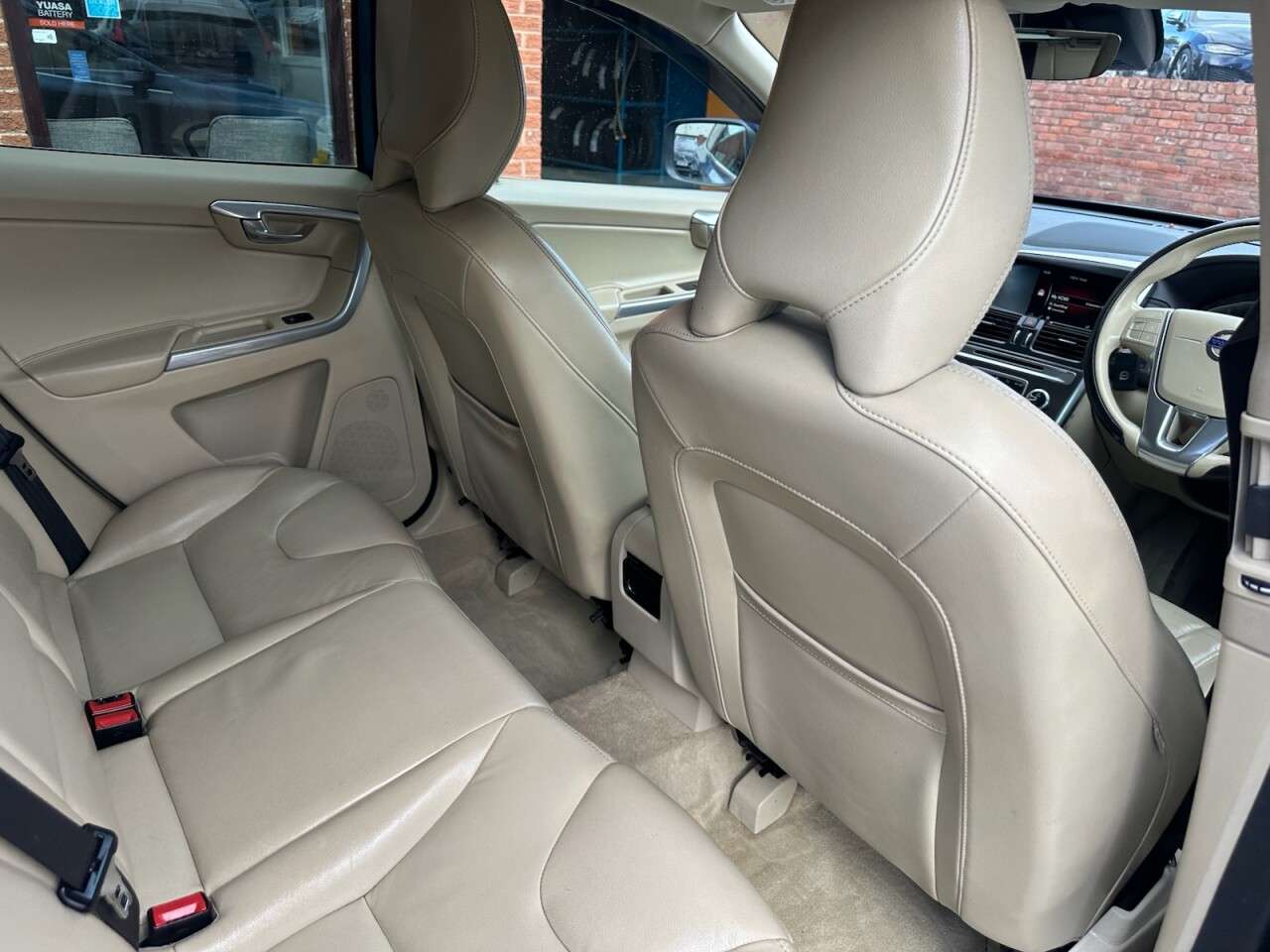 2015 VOLVO XC60 2015 VOLVO XC60
