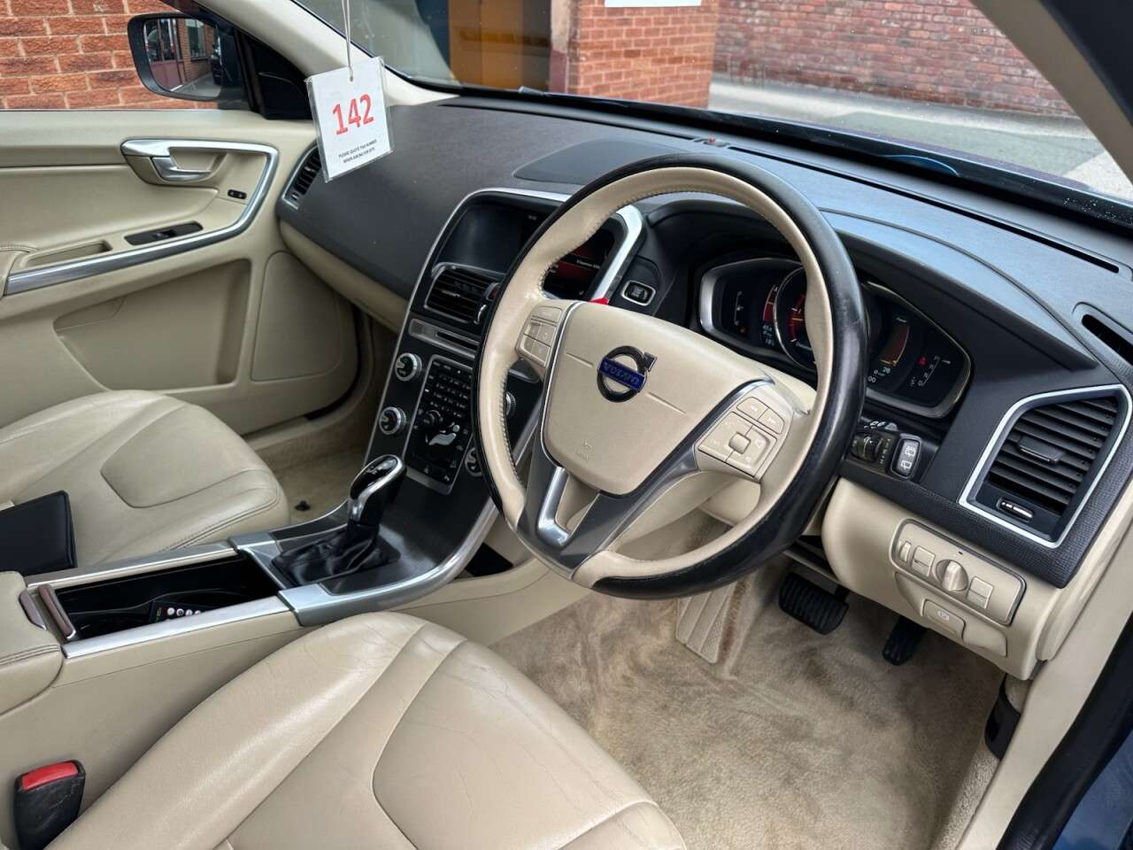 2015 VOLVO XC60 2015 VOLVO XC60