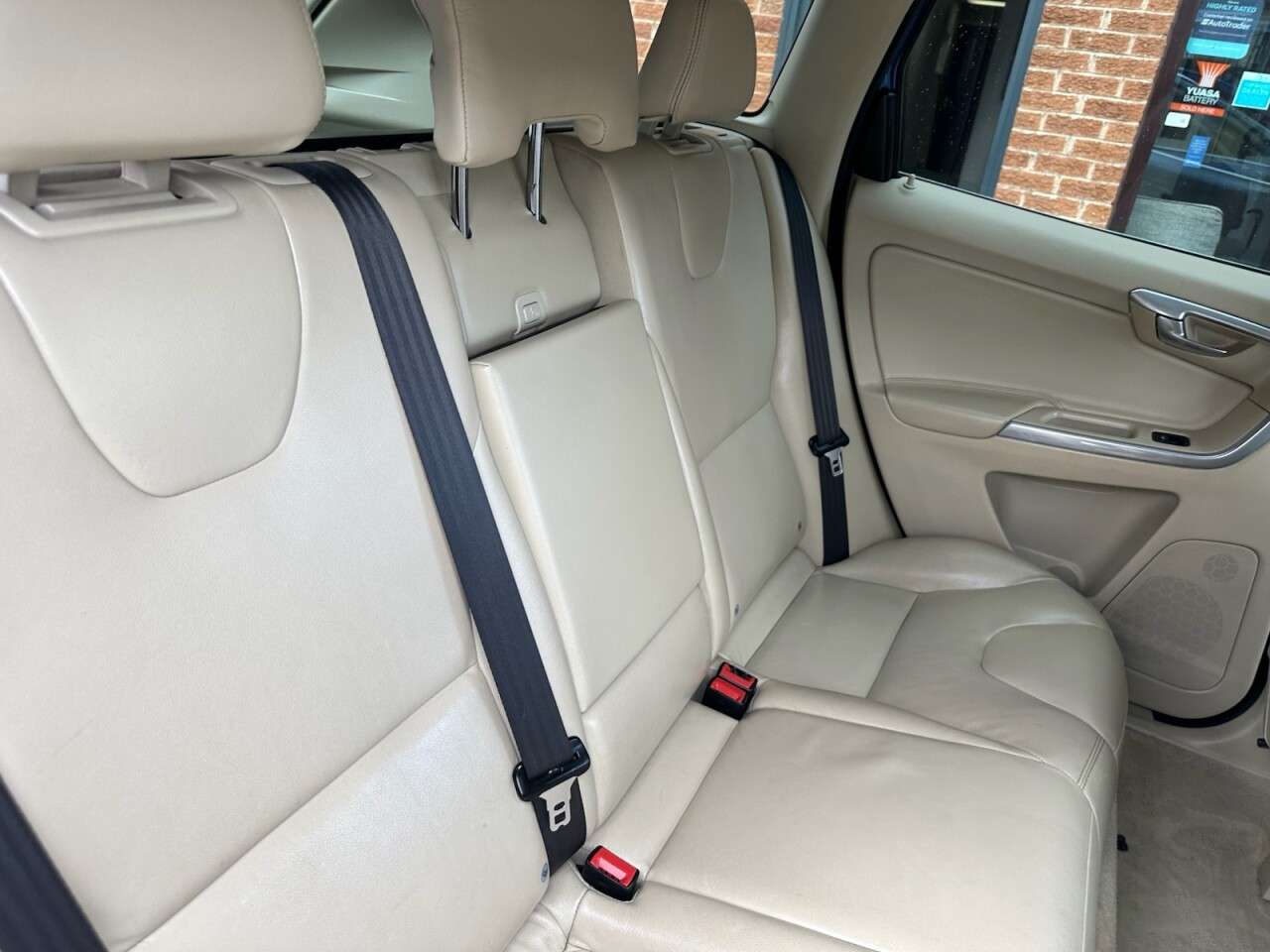 2015 VOLVO XC60 2015 VOLVO XC60