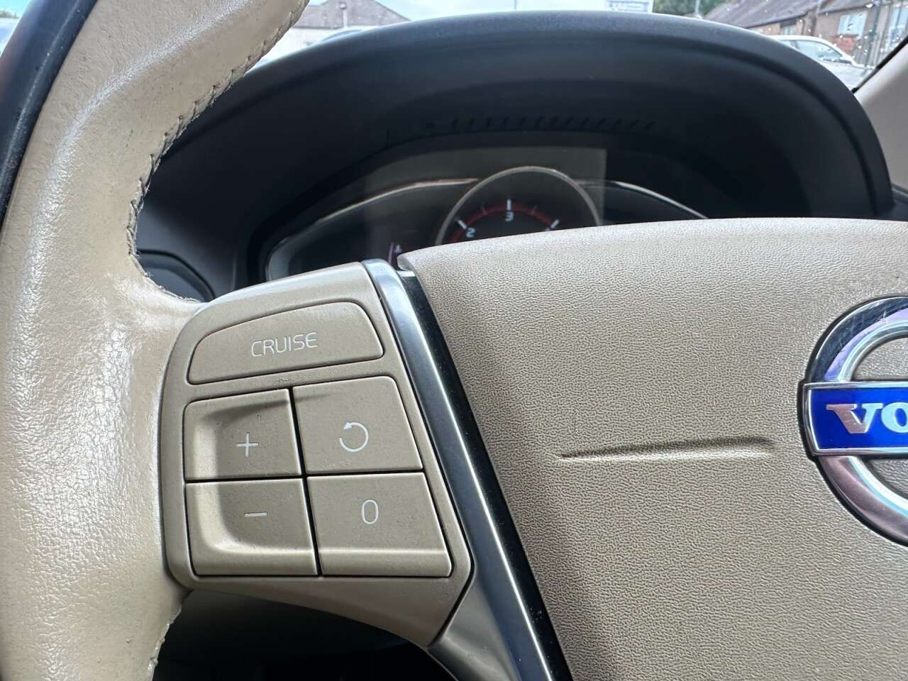 2015 VOLVO XC60 2015 VOLVO XC60