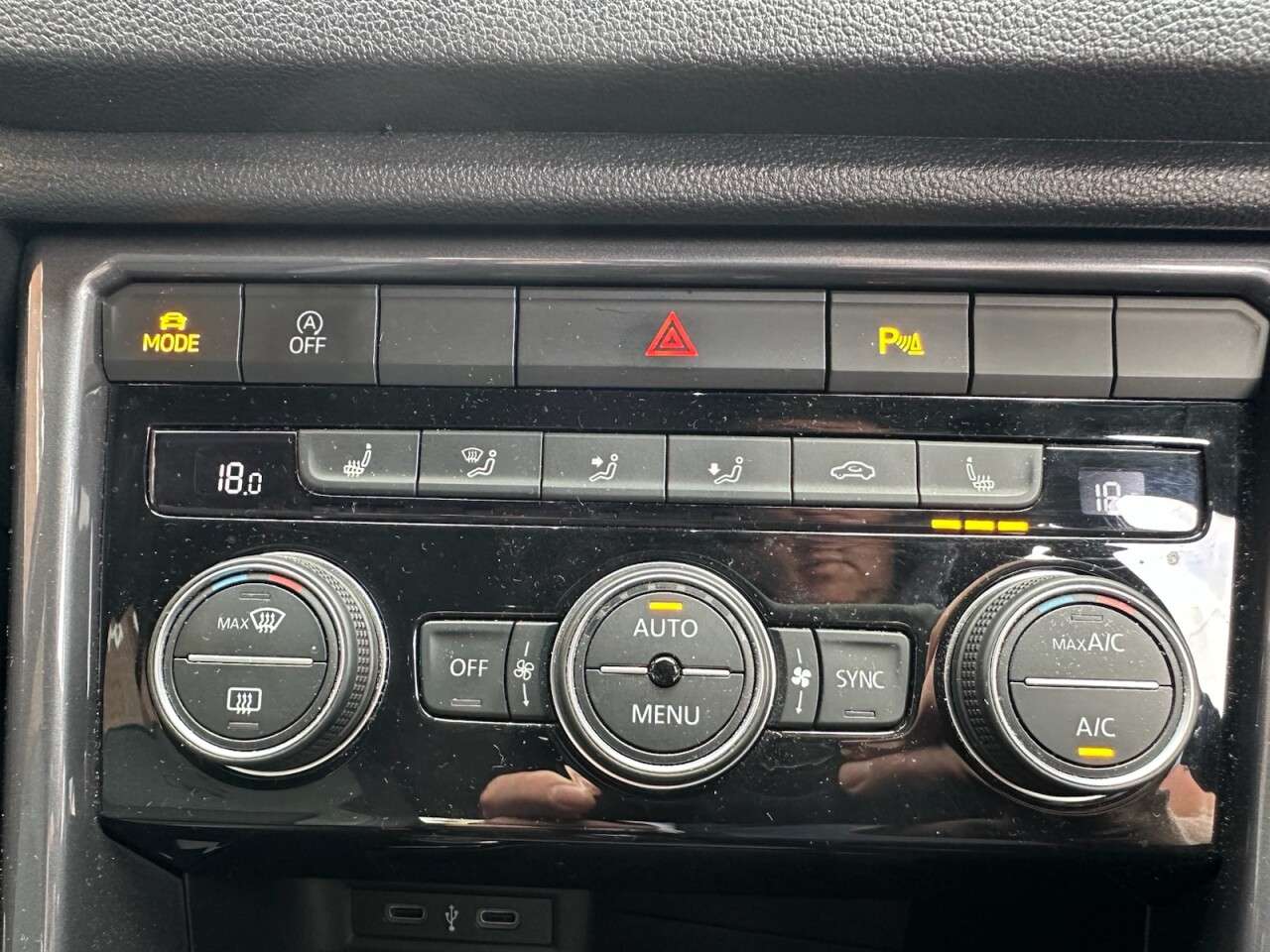 2021 VOLKSWAGEN T-ROC 2021 VOLKSWAGEN T-ROC