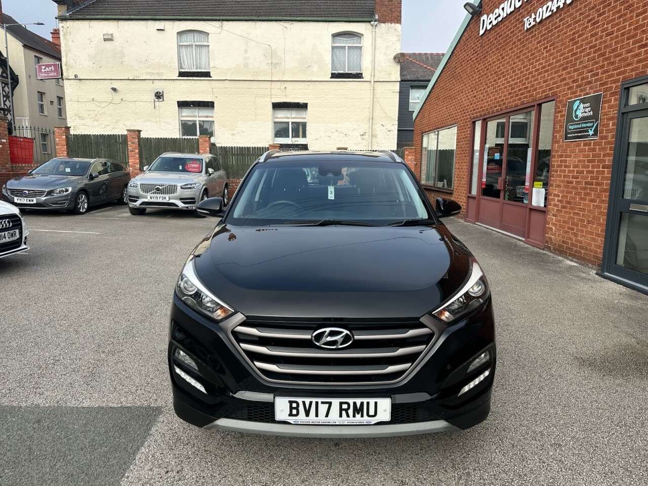 A 2017 HYUNDAI TUCSON 1.7 CRDi Blue Drive SE Nav SUV 5dr Diesel DCT Euro 6 (s/s) (141 ps) A 2017 HYUNDAI TUCSON 1.7 CRDi Blue Drive SE Nav SUV 5dr Diesel DCT Euro 6 (s/s) (141 ps)