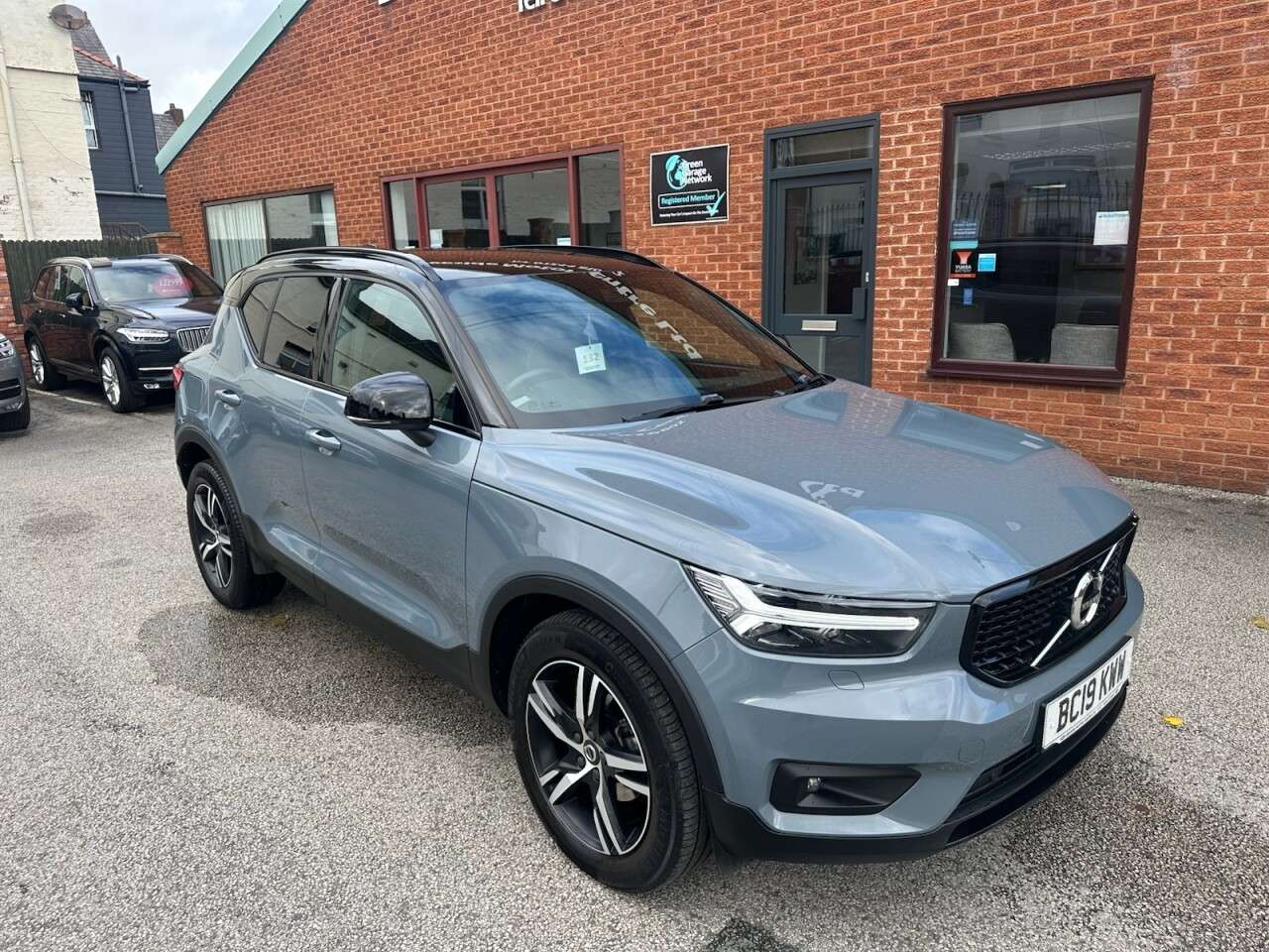 2019 VOLVO XC40 2019 VOLVO XC40