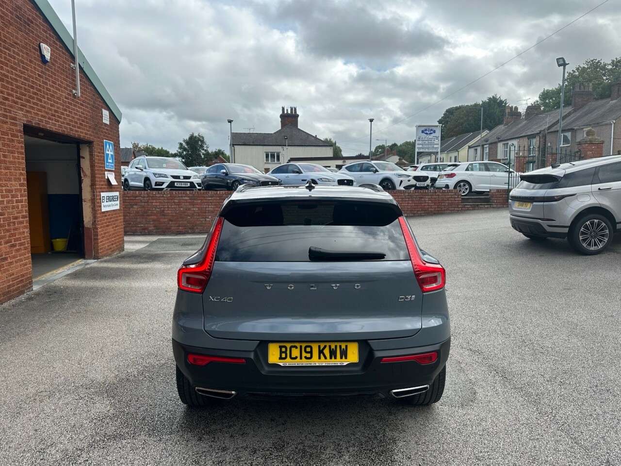 2019 VOLVO XC40 2019 VOLVO XC40