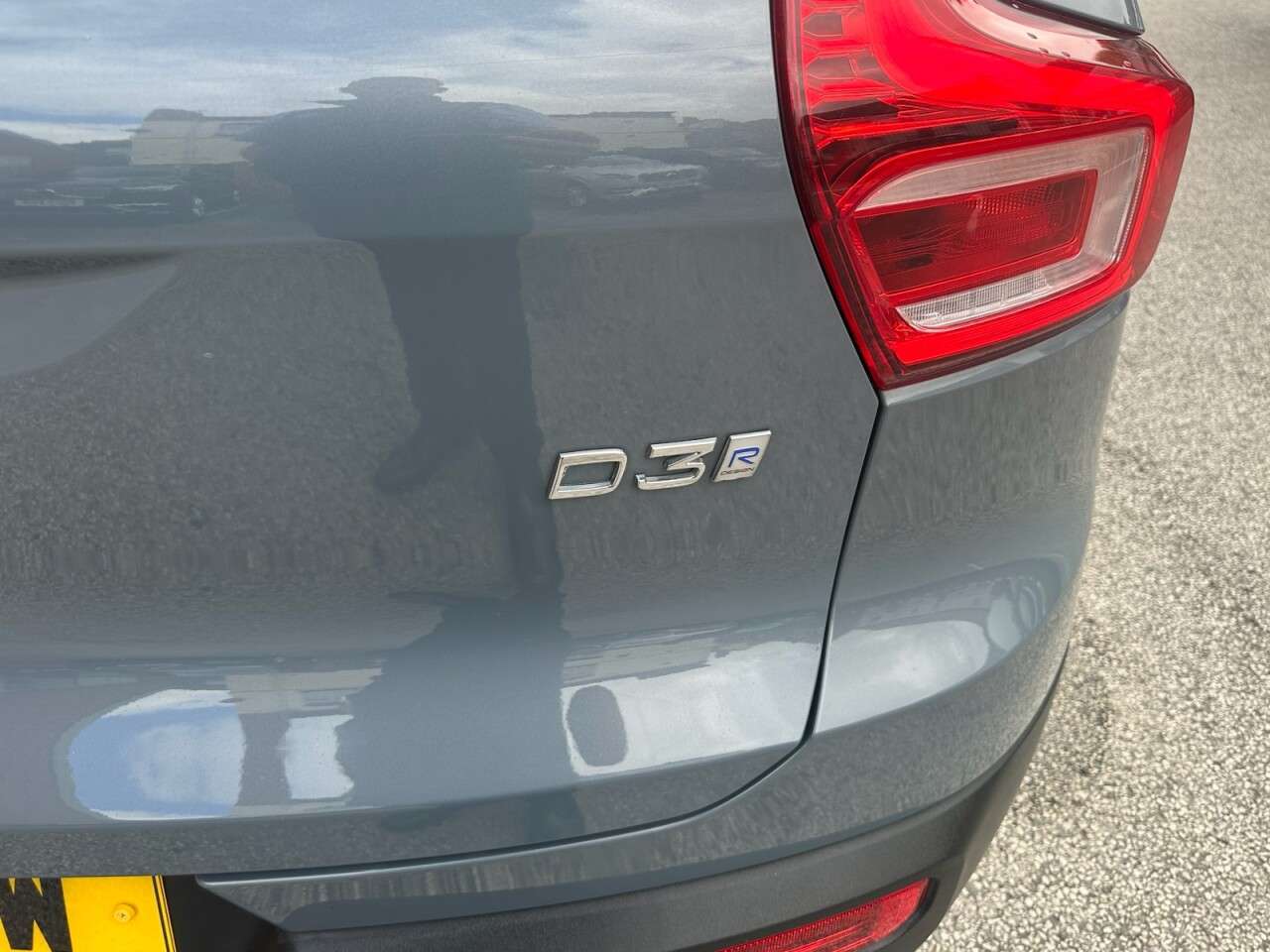2019 VOLVO XC40 2019 VOLVO XC40