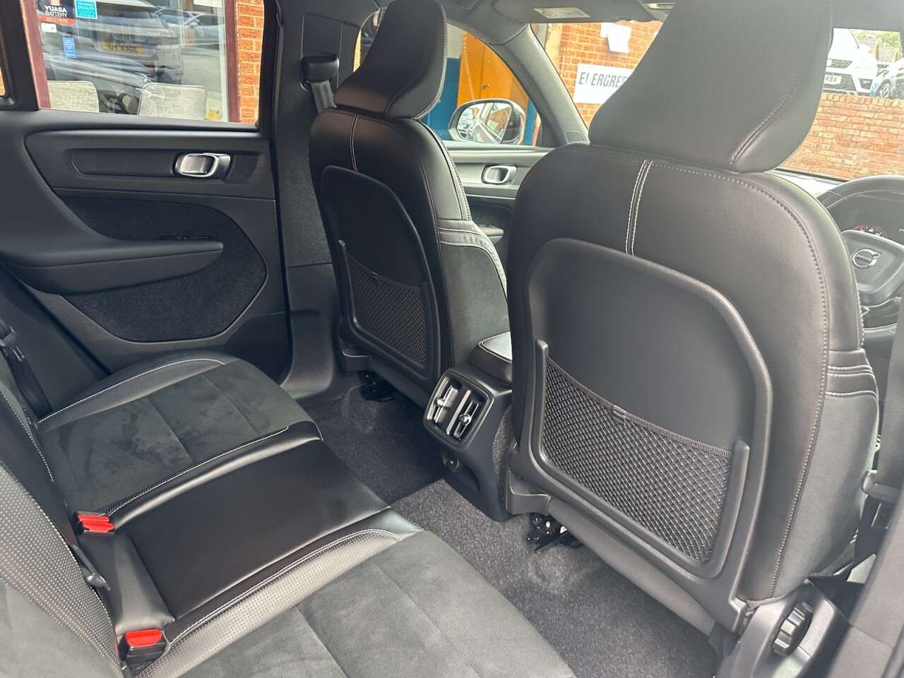 2019 VOLVO XC40 2019 VOLVO XC40