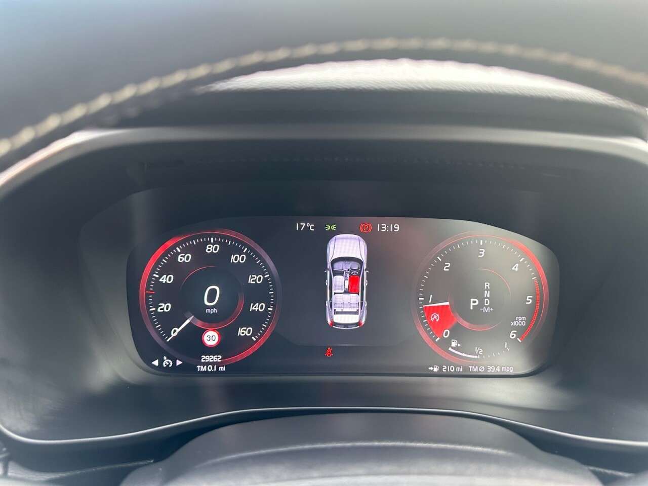 2019 VOLVO XC40 2019 VOLVO XC40