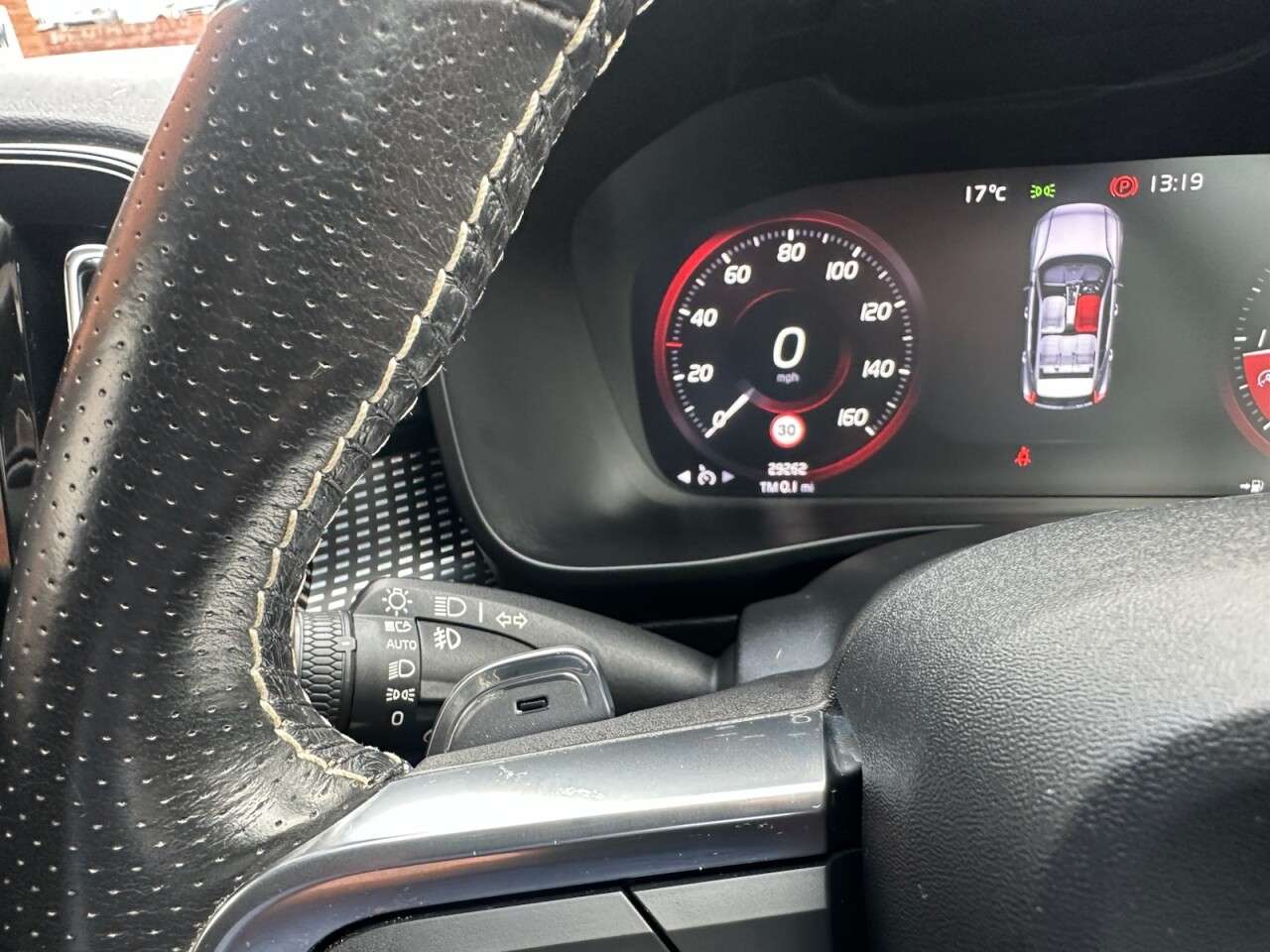 2019 VOLVO XC40 2019 VOLVO XC40