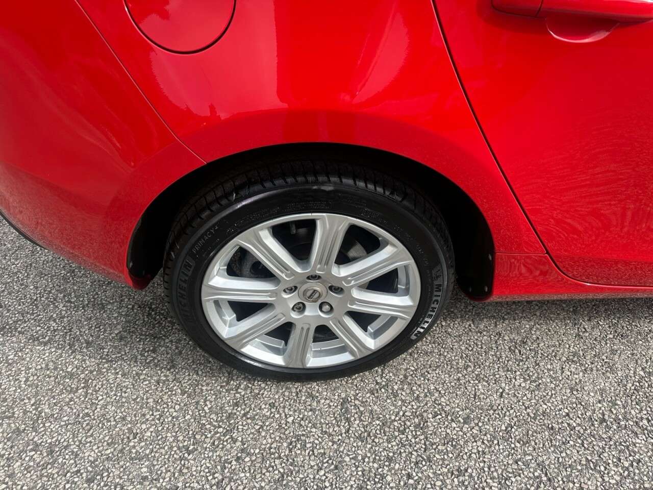 2016 VOLVO V40 2016 VOLVO V40