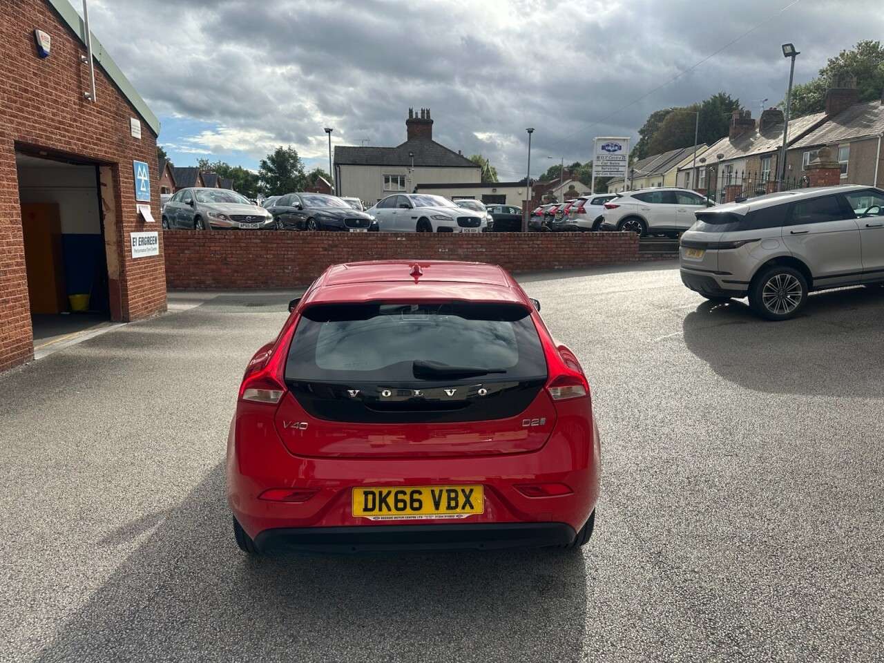 2016 VOLVO V40 2016 VOLVO V40