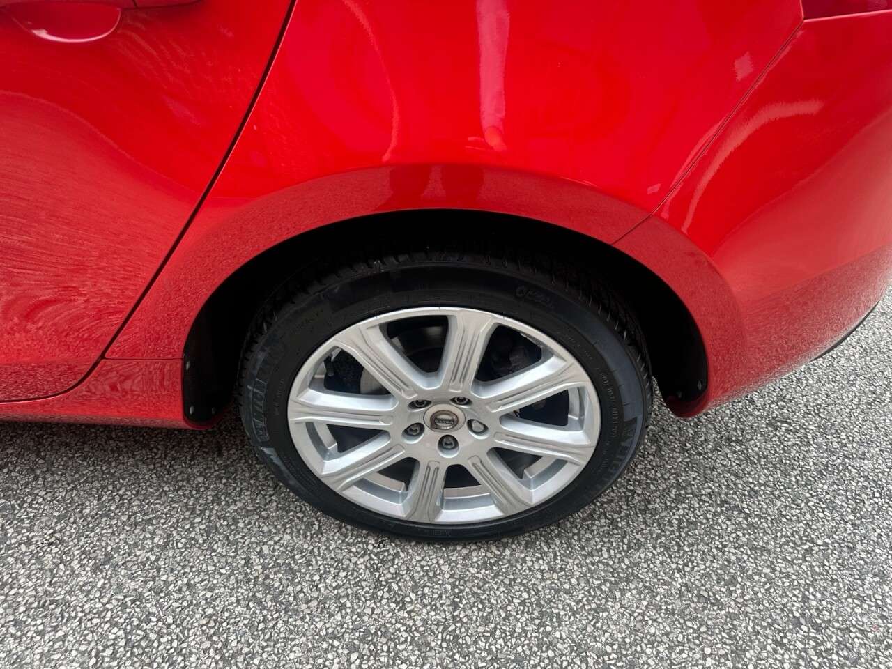2016 VOLVO V40 2016 VOLVO V40