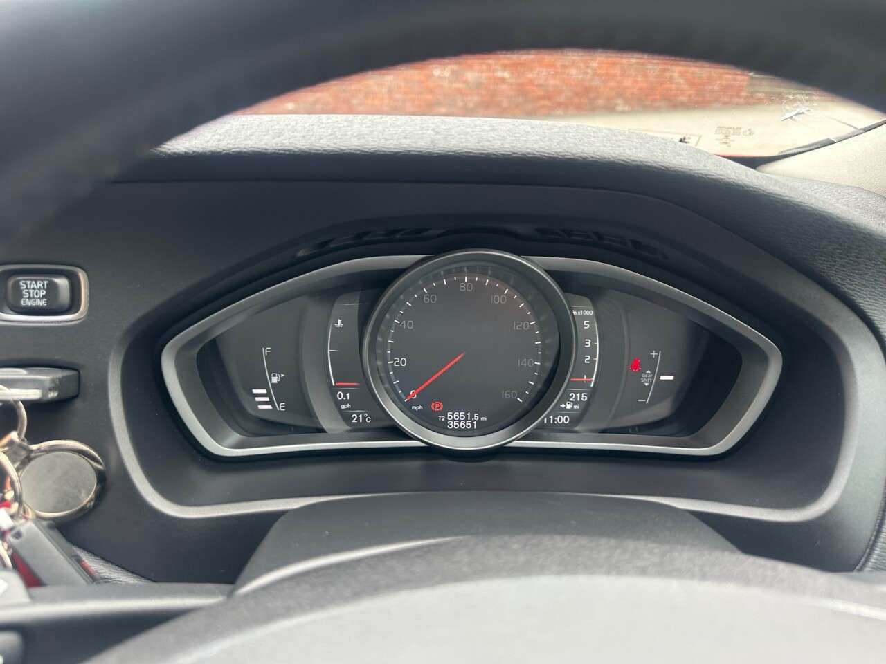 2016 VOLVO V40 2016 VOLVO V40