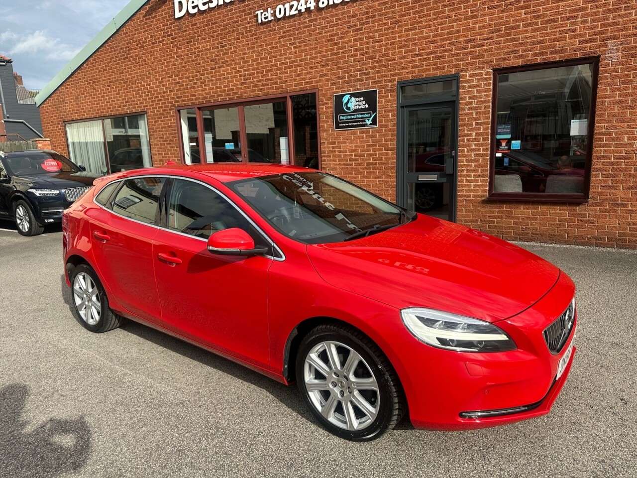 2016 VOLVO V40 2016 VOLVO V40