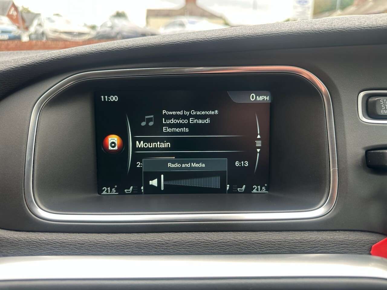 2016 VOLVO V40 2016 VOLVO V40