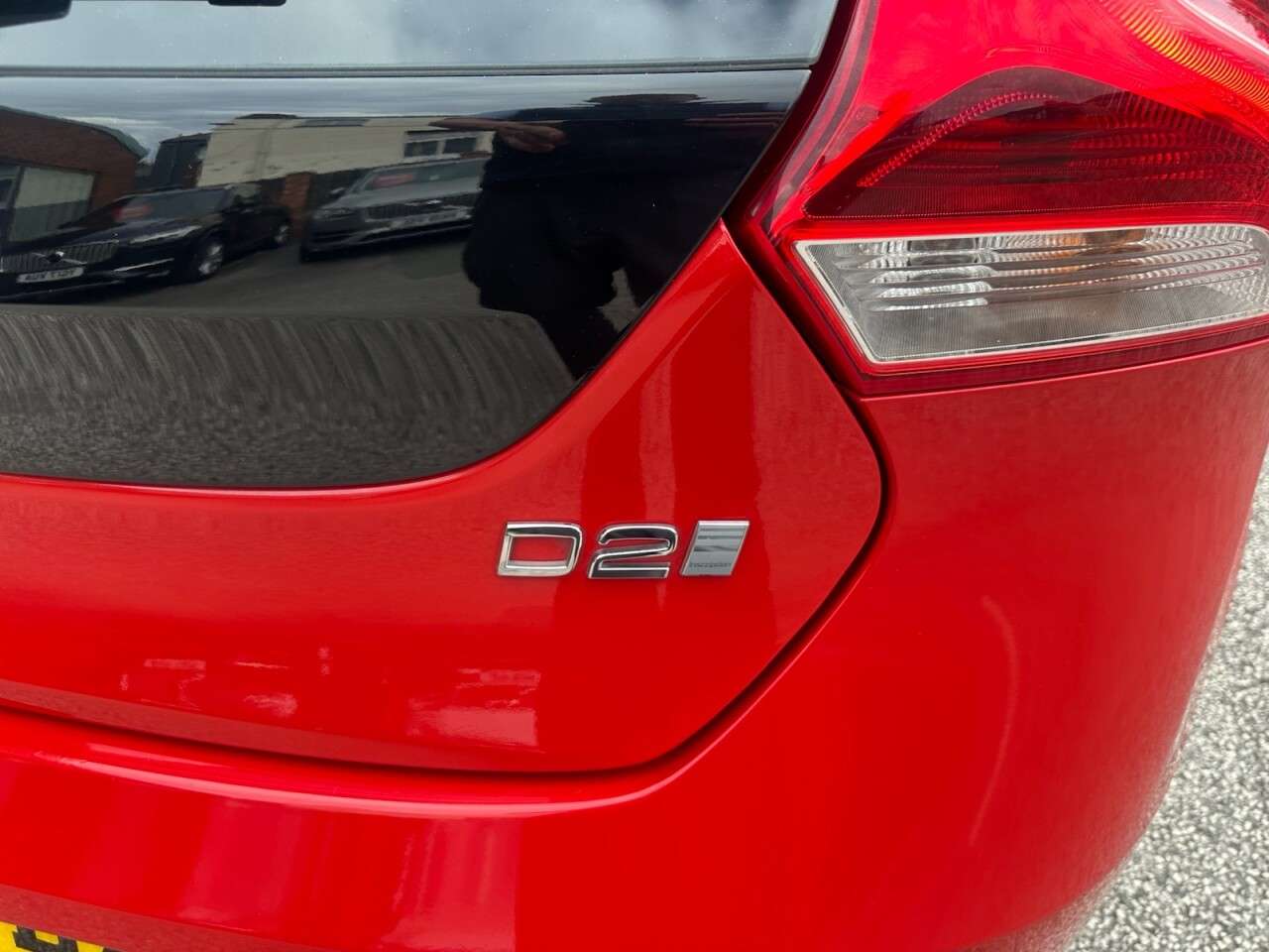 2016 VOLVO V40 2016 VOLVO V40