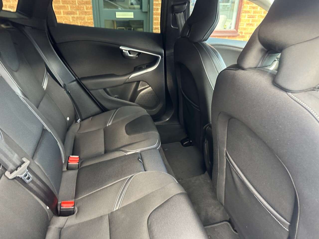 2018 VOLVO V40 2018 VOLVO V40