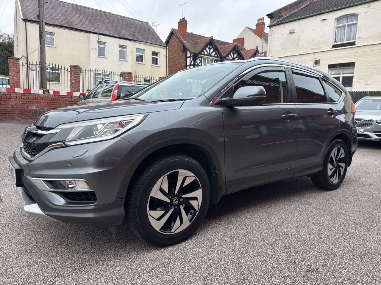 A 2016 HONDA CR-V 1.6 i-DTEC EX SUV 5dr Diesel Manual 4WD Euro 6 (s/s) (160 ps) A 2016 HONDA CR-V 1.6 i-DTEC EX SUV 5dr Diesel Manual 4WD Euro 6 (s/s) (160 ps)