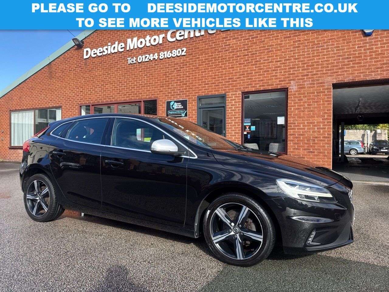 A 2016 VOLVO V40 2.0 D2 R-Design Hatchback 5dr Diesel Manual Euro 6 (s/s) (120 ps) A 2016 VOLVO V40 2.0 D2 R-Design Hatchback 5dr Diesel Manual Euro 6 (s/s) (120 ps)