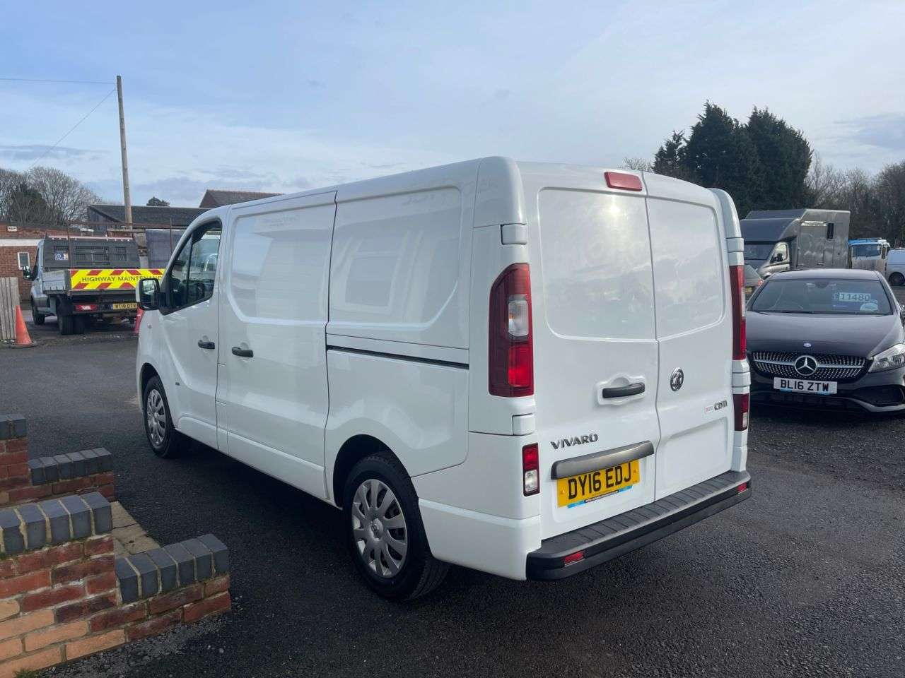 2016 VAUXHALL VIVARO 2016 VAUXHALL VIVARO