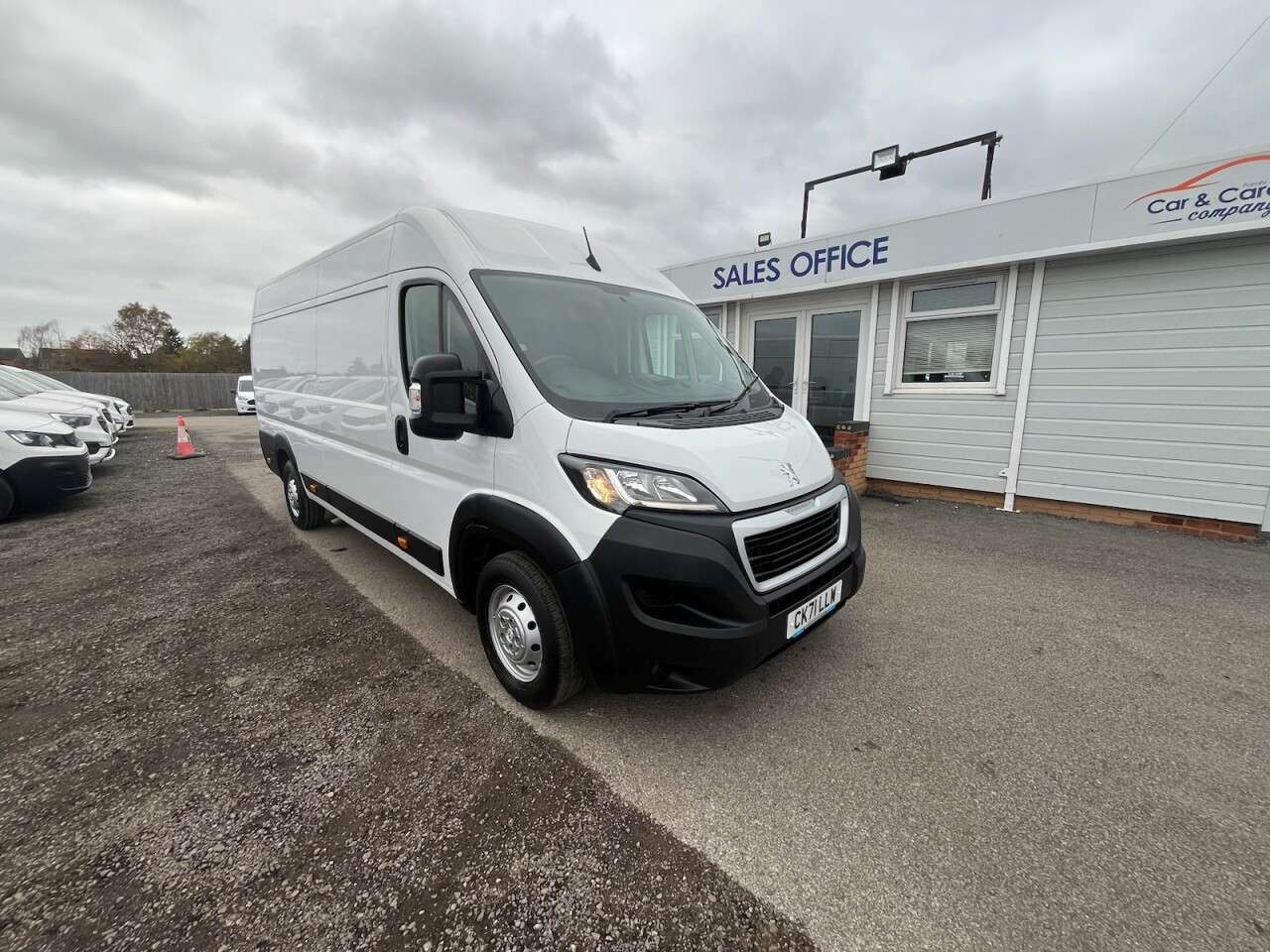 A 2021 PEUGEOT BOXER 2.2 BlueHDi 435 Professional Panel Van 5dr Diesel Manual L4 H2 Euro 6 (s/s) A 2021 PEUGEOT BOXER 2.2 BlueHDi 435 Professional Panel Van 5dr Diesel Manual L4 H2 Euro 6 (s/s)