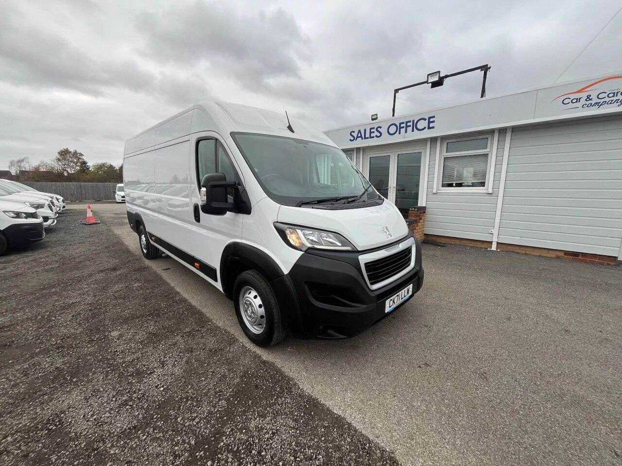 A 2021 PEUGEOT BOXER 2.2 BlueHDi 435 Professional Panel Van 5dr Diesel Manual L4 H2 Euro 6 (s/s) A 2021 PEUGEOT BOXER 2.2 BlueHDi 435 Professional Panel Van 5dr Diesel Manual L4 H2 Euro 6 (s/s)