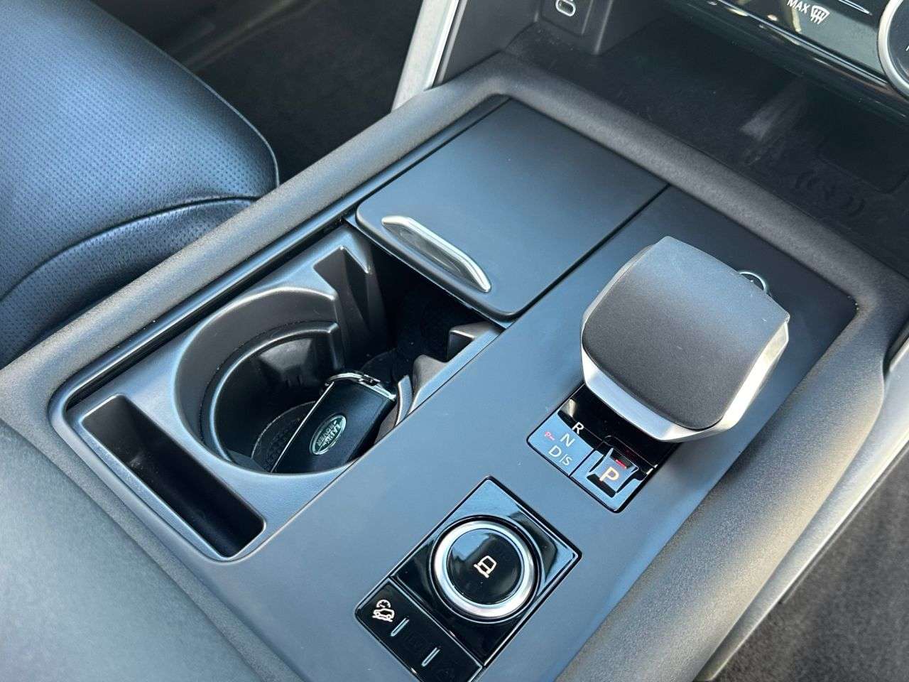 2024 LAND ROVER DISCOVERY 2024 LAND ROVER DISCOVERY