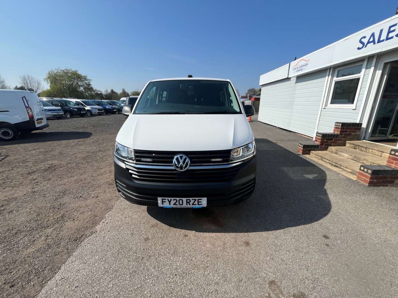 A 2020 VOLKSWAGEN TRANSPORTER 2.0 TDI T32 Startline Crew Van Double Cab 5dr Diesel Manual FWD LWB High Ro A 2020 VOLKSWAGEN TRANSPORTER 2.0 TDI T32 Startline Crew Van Double Cab 5dr Diesel Manual FWD LWB High Ro