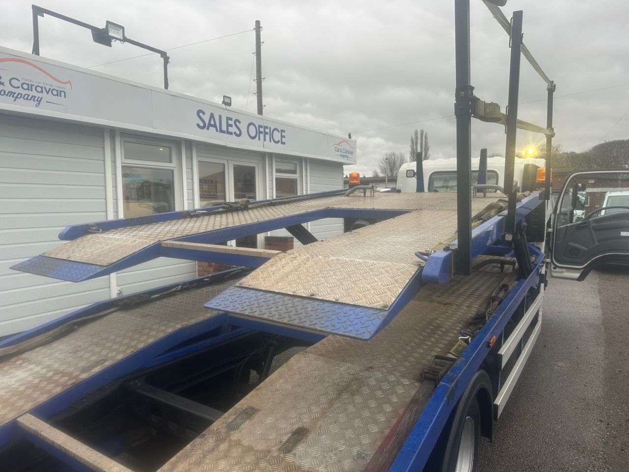 2017 ISUZU FORWARD 2017 ISUZU FORWARD