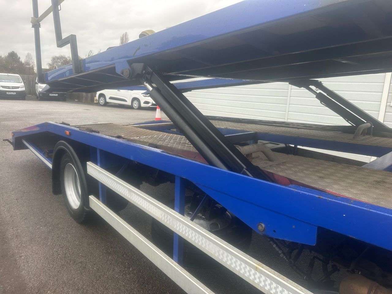 2017 ISUZU FORWARD 2017 ISUZU FORWARD