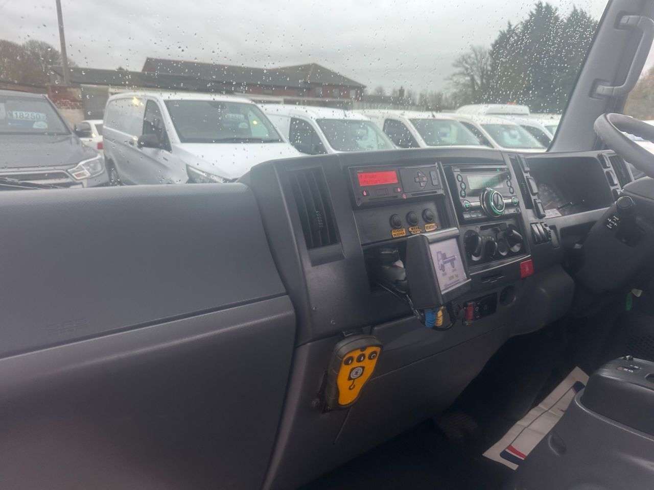 2017 ISUZU FORWARD 2017 ISUZU FORWARD