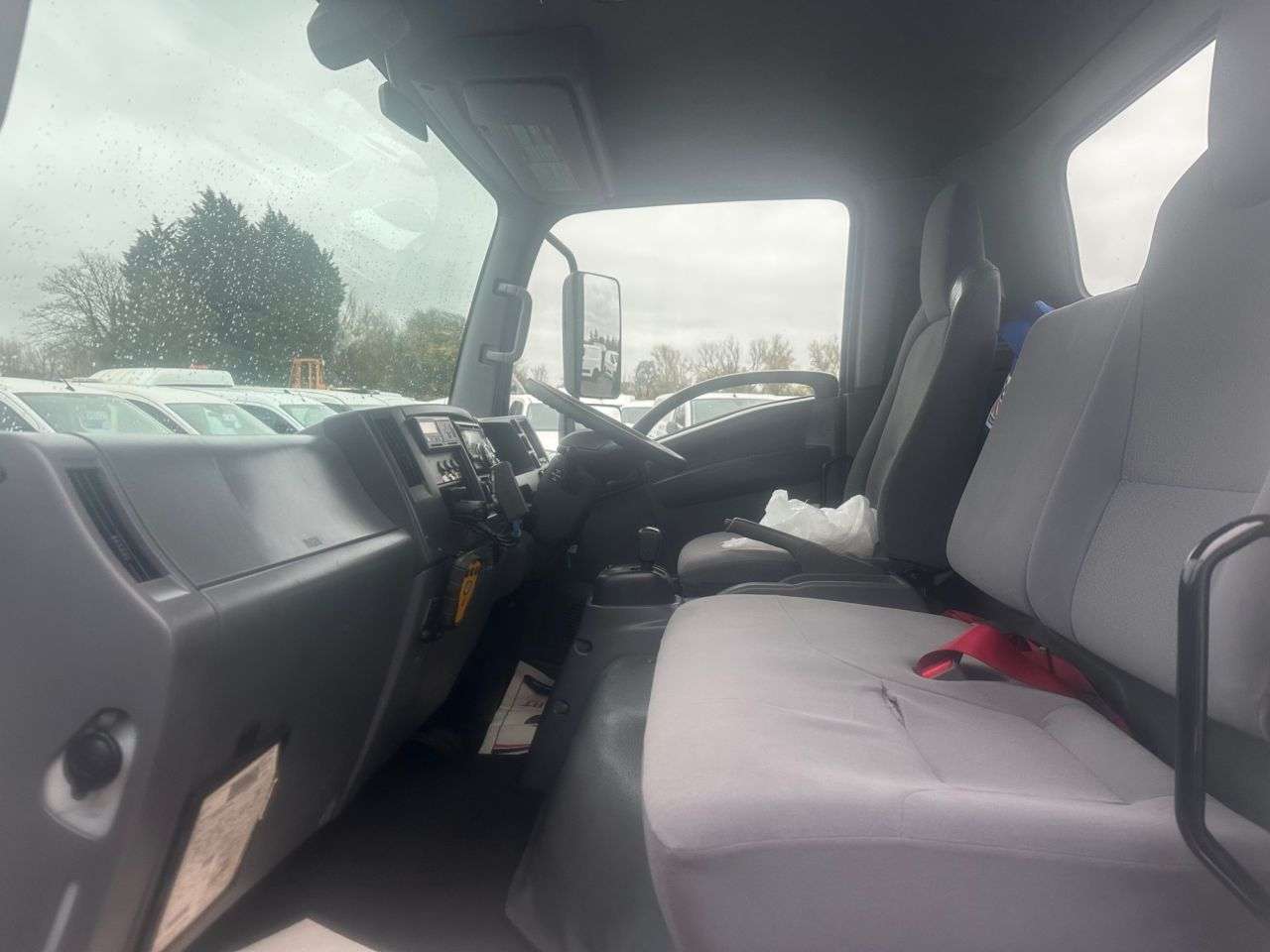 2017 ISUZU FORWARD 2017 ISUZU FORWARD