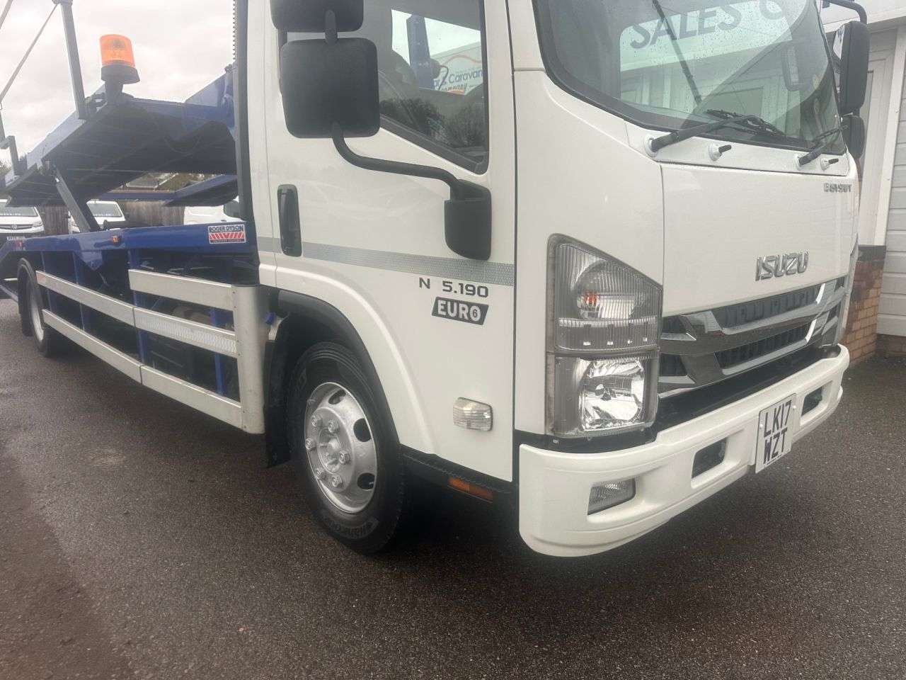 2017 ISUZU FORWARD 2017 ISUZU FORWARD