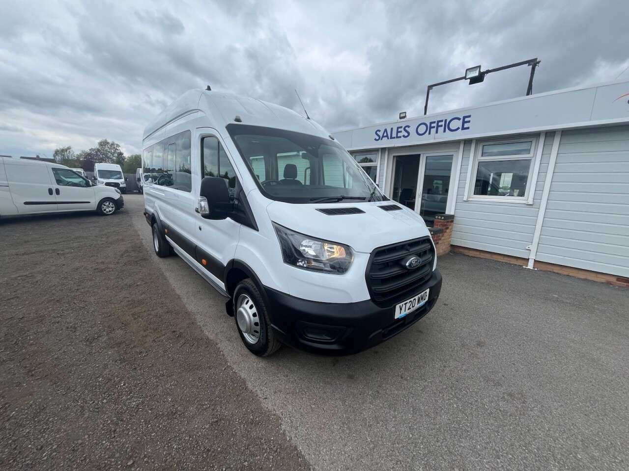 A 2020 FORD TRANSIT 2.0 460 EcoBlue Trend Minibus Double Cab 5dr Diesel Manual RWD L4 High Roof A 2020 FORD TRANSIT 2.0 460 EcoBlue Trend Minibus Double Cab 5dr Diesel Manual RWD L4 High Roof