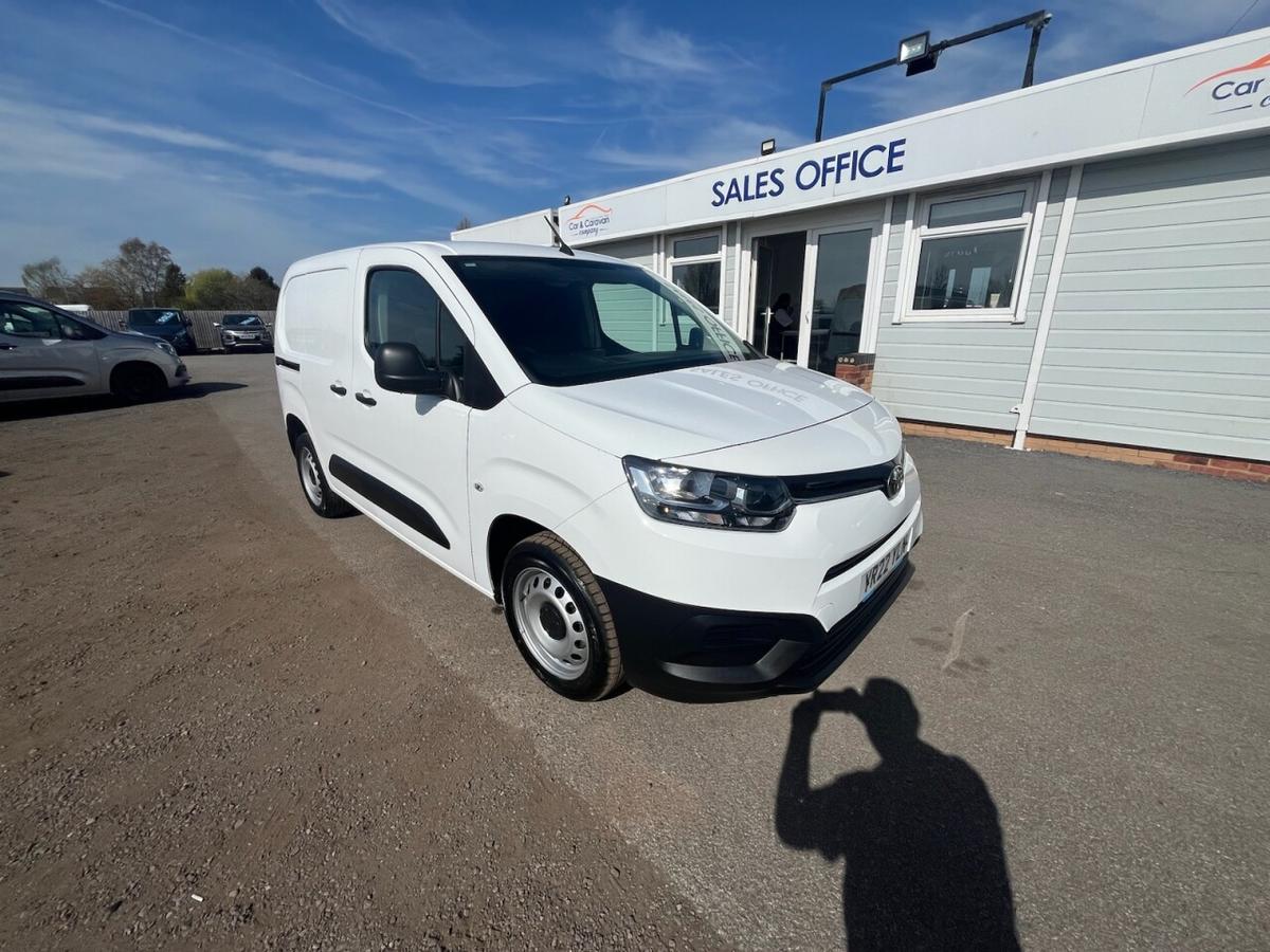 Check out this Toyota Proace City 2022 Diesel Manual