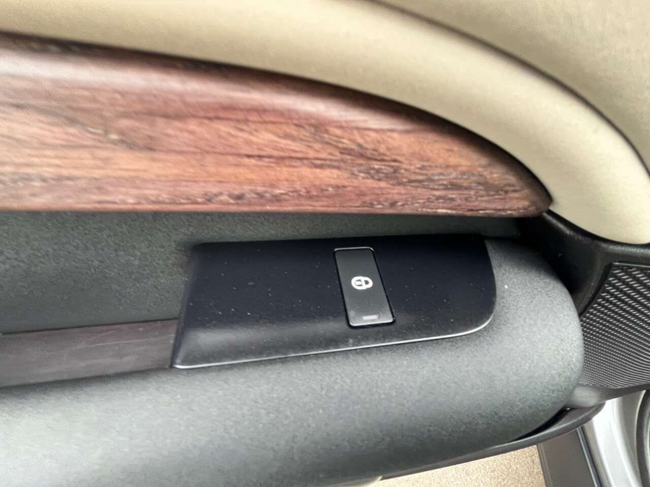 2017 LAND ROVER DISCOVERY 2017 LAND ROVER DISCOVERY