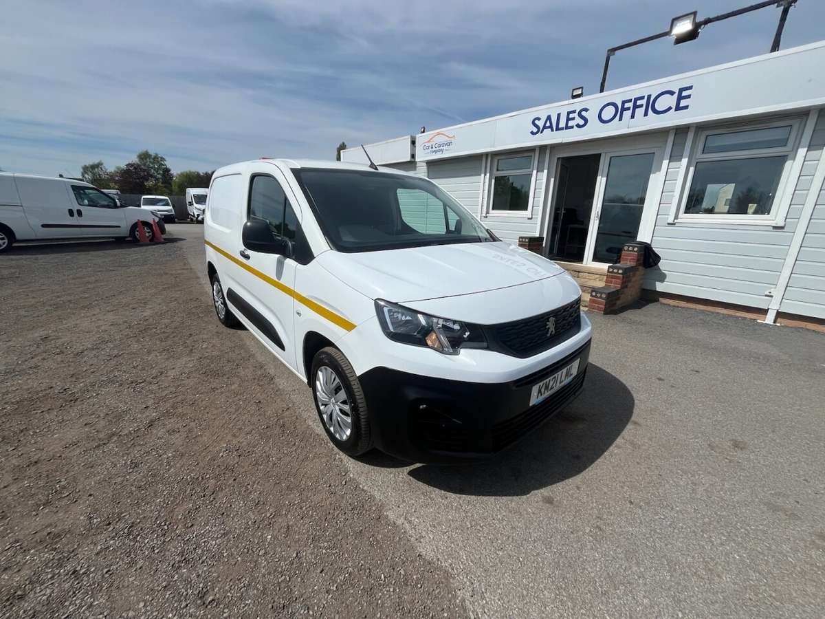 Check out this Peugeot Partner 2021 Diesel Manual