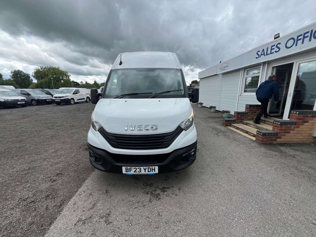 A 2023 IVECO DAILY 2.3D HPI 14V 35S 3520 Panel Van 5dr Diesel Manual MWB High Roof Euro 6 (s/s A 2023 IVECO DAILY 2.3D HPI 14V 35S 3520 Panel Van 5dr Diesel Manual MWB High Roof Euro 6 (s/s