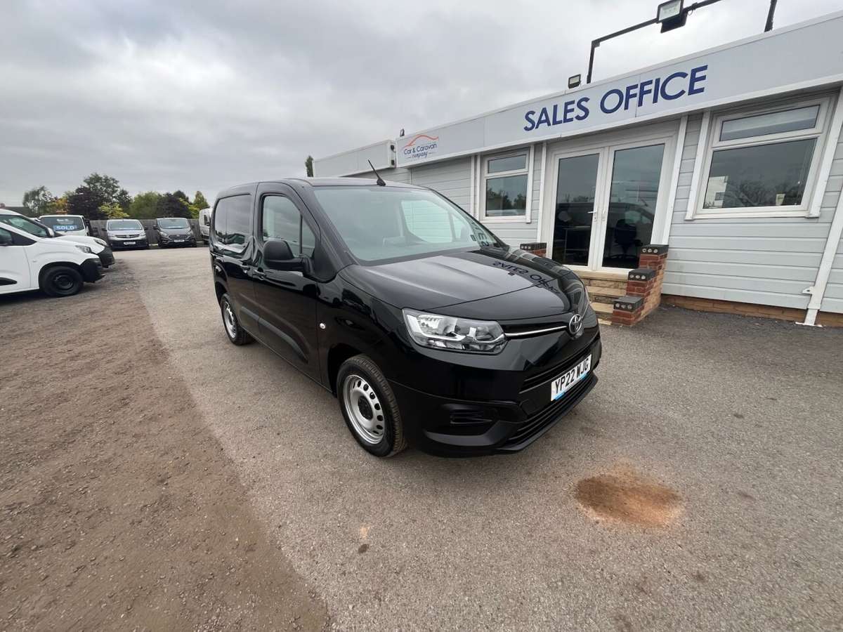 Check out this Toyota Proace City 2022 Diesel Manual