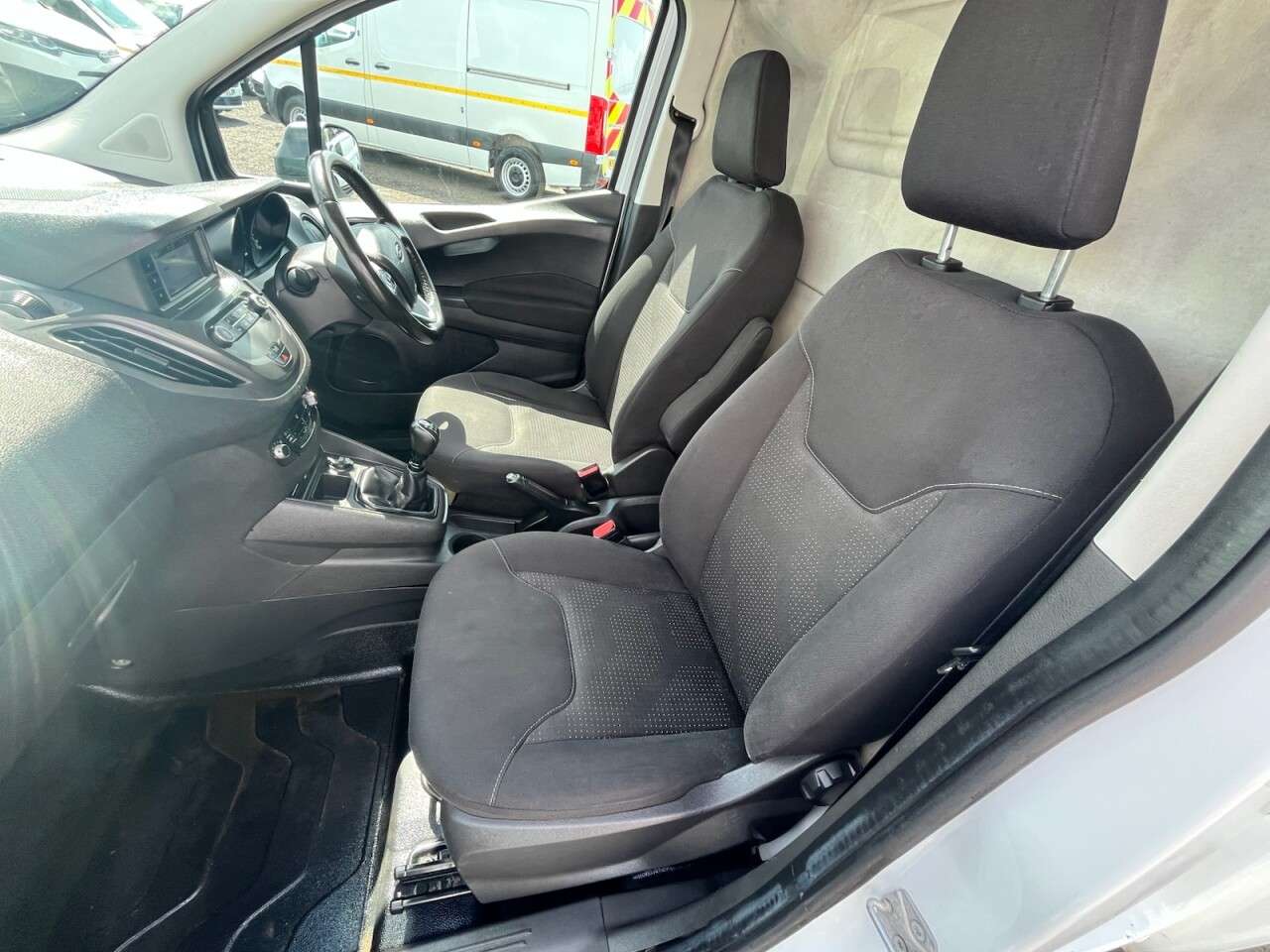 2018 FORD TRANSIT COURIER 2018 FORD TRANSIT COURIER