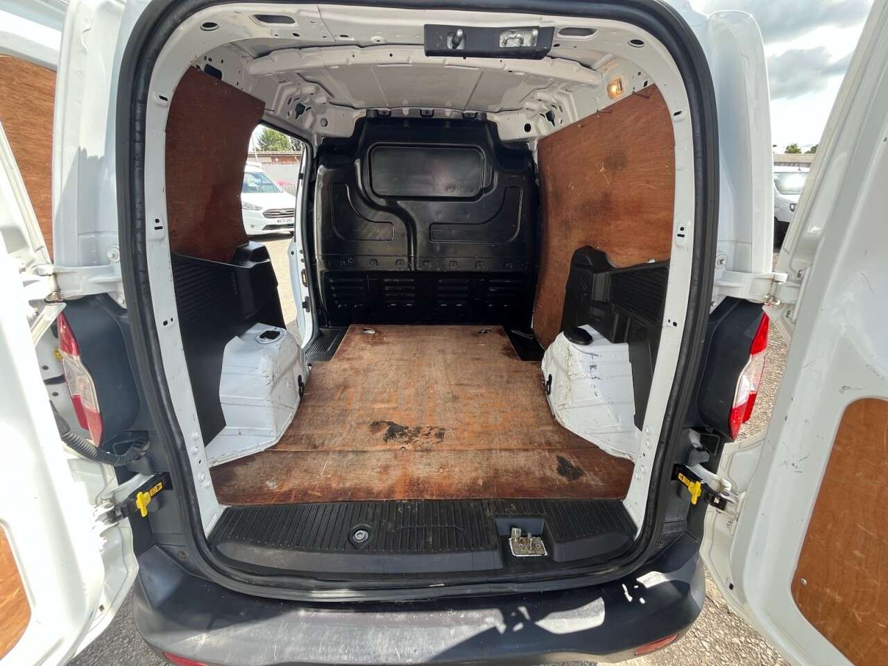 2018 FORD TRANSIT COURIER 2018 FORD TRANSIT COURIER