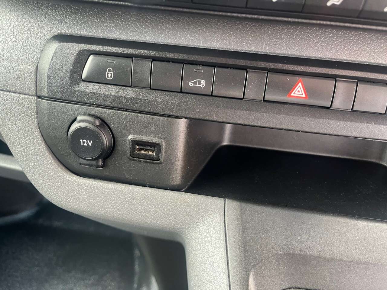 2022 VAUXHALL VIVARO 2022 VAUXHALL VIVARO