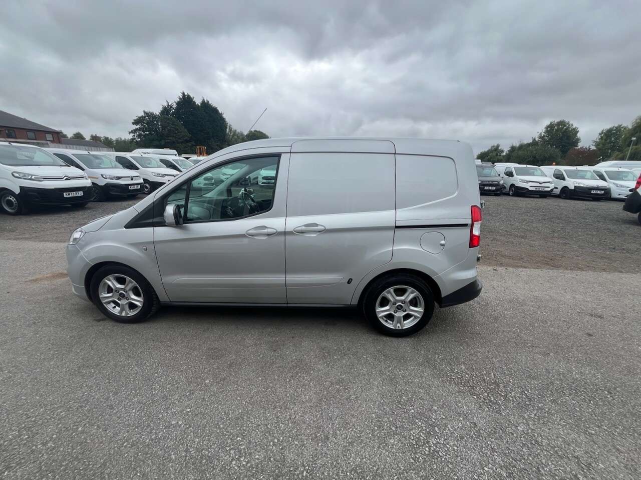 2022 FORD TRANSIT COURIER 2022 FORD TRANSIT COURIER