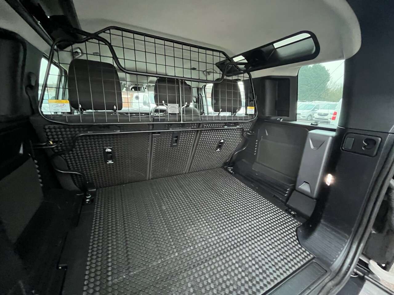 2020 LAND ROVER DEFENDER 110 2020 LAND ROVER DEFENDER 110