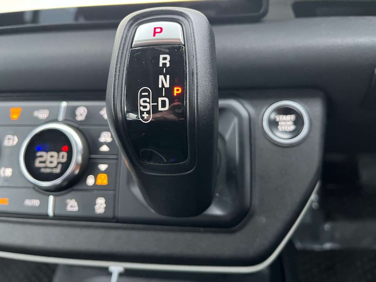 2020 LAND ROVER DEFENDER 110 2020 LAND ROVER DEFENDER 110