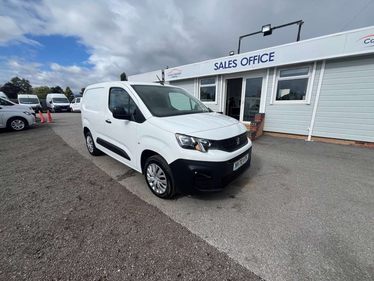 Check out this Peugeot Partner 2021 Diesel Manual