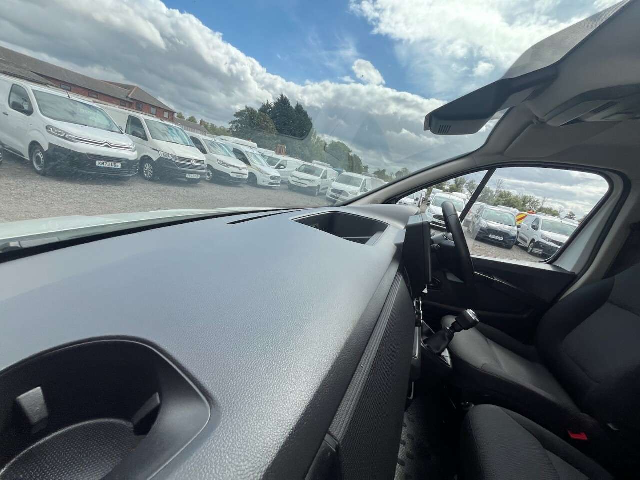 2022 RENAULT TRAFIC 2022 RENAULT TRAFIC