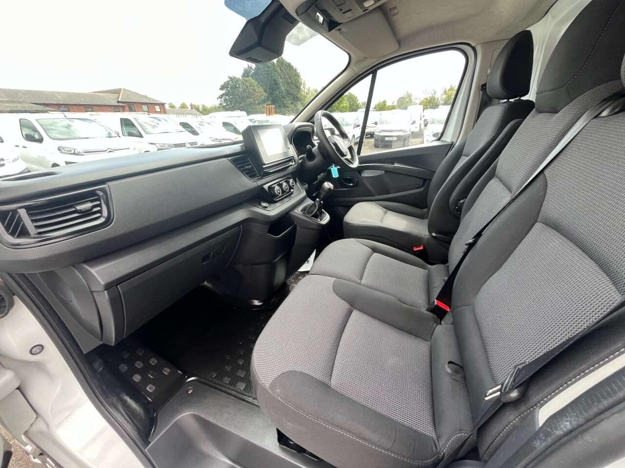 2022 RENAULT TRAFIC 2022 RENAULT TRAFIC