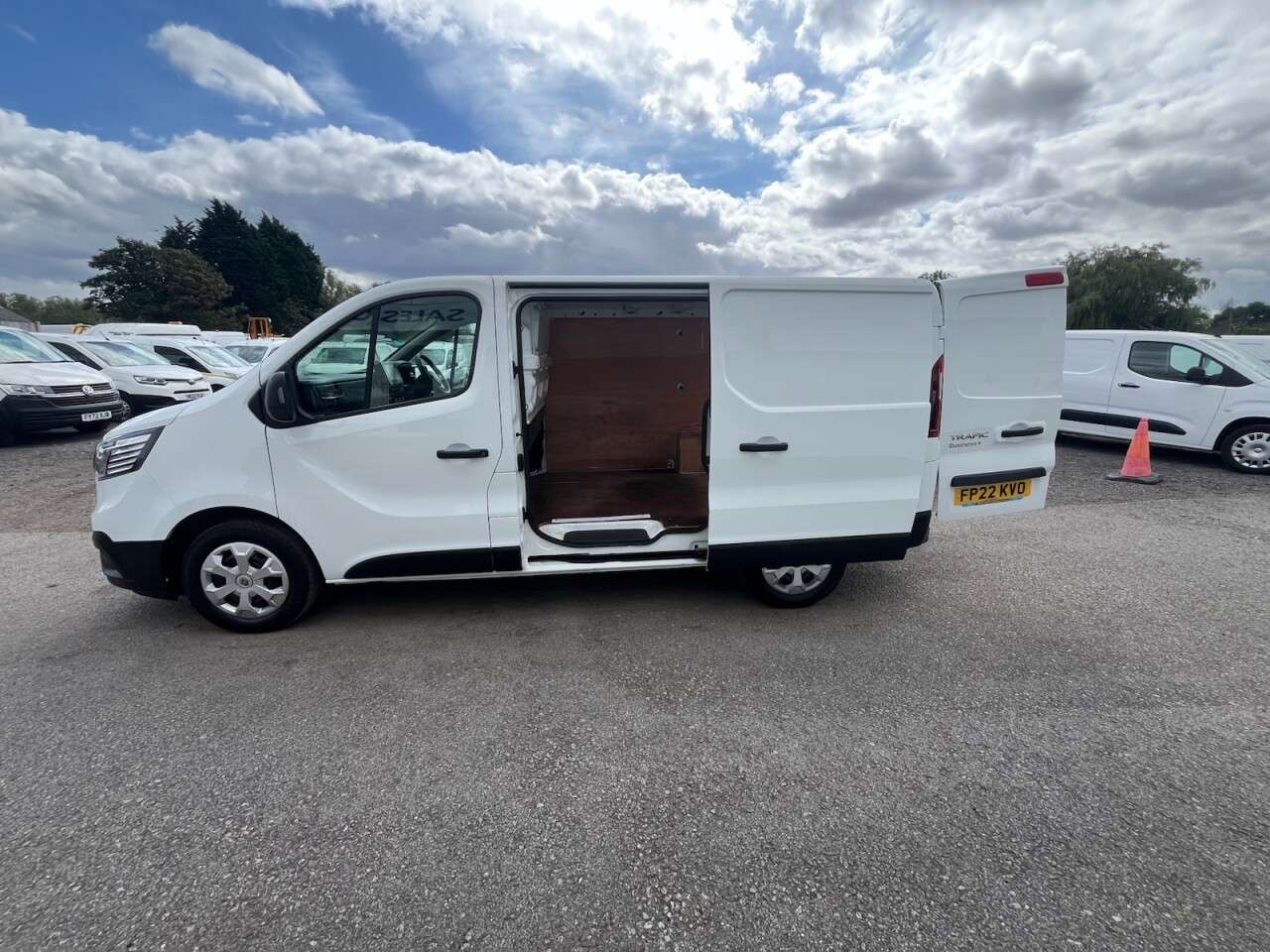2022 RENAULT TRAFIC 2022 RENAULT TRAFIC