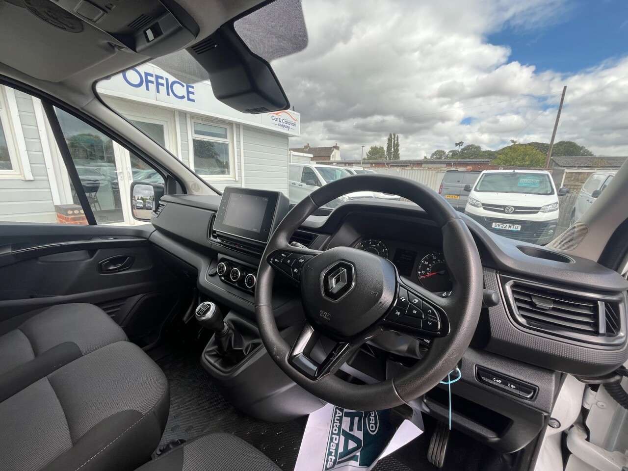 2022 RENAULT TRAFIC 2022 RENAULT TRAFIC